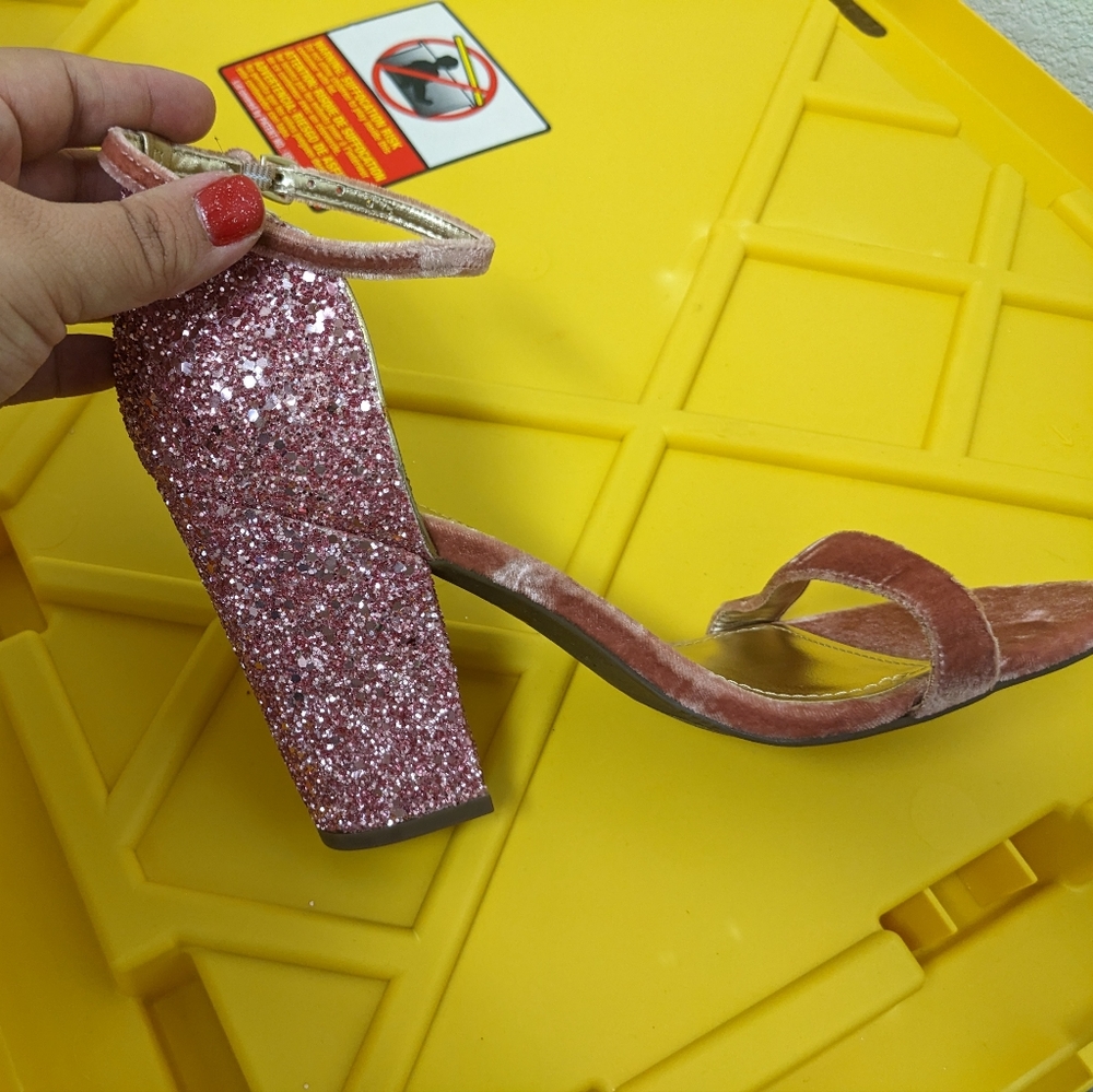 Guess Pink high heels size 8